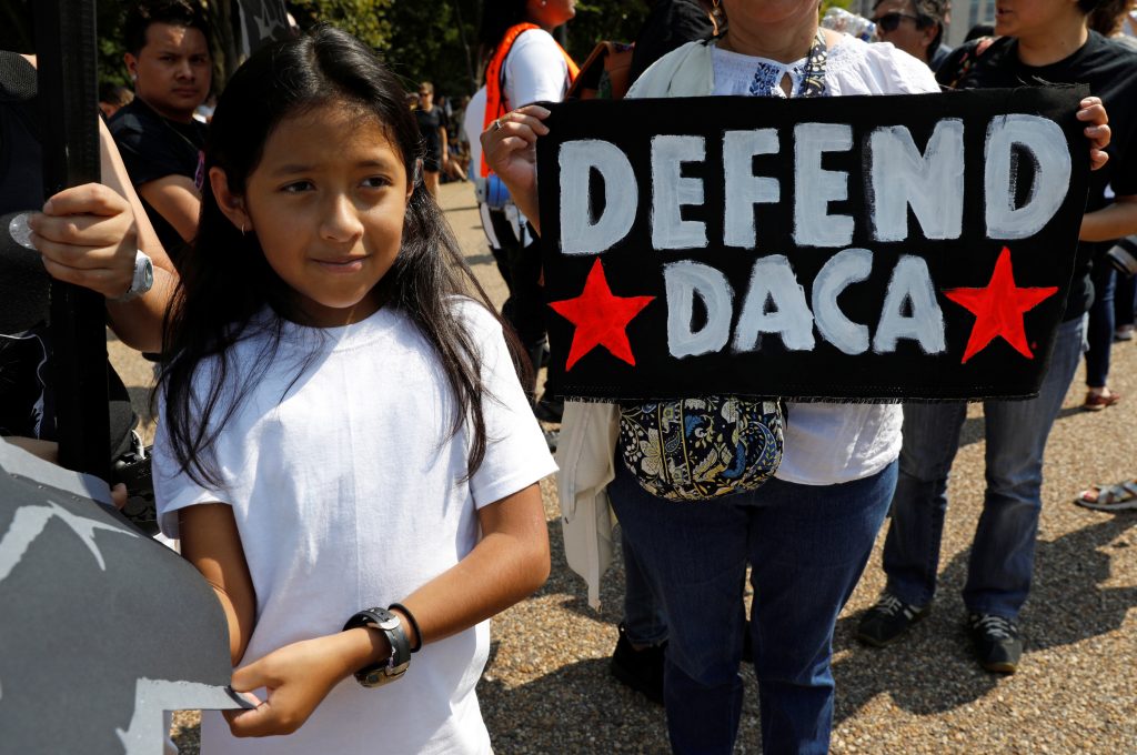 Trump göçmen çocukları koruyan DACA programını kaldırıyor