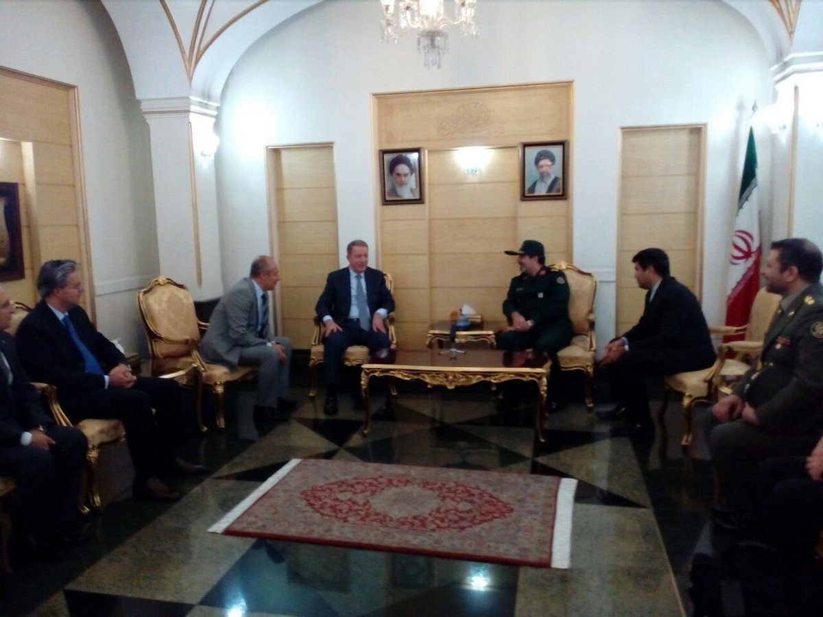 Hulusi Akar İran Genelkurmay Başkanı ile görüştü