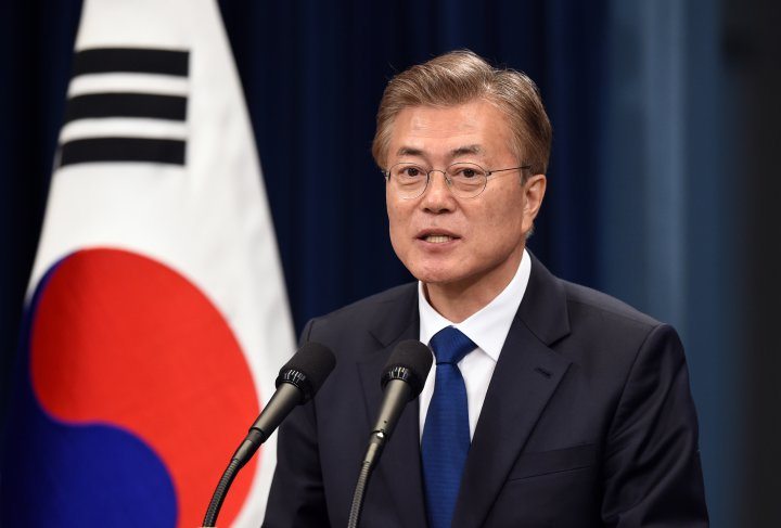 Güney Kore Devlet Başkanı iki nükleer reaktörün inşasını onayladı