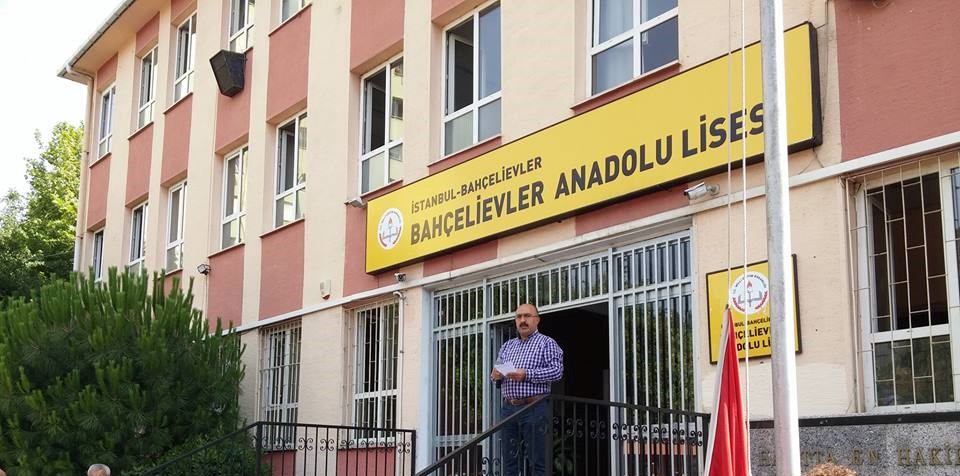 VİDEO | Okul müdürü Atatürk tişörtü giyen öğrenciyi işte böyle azarladı