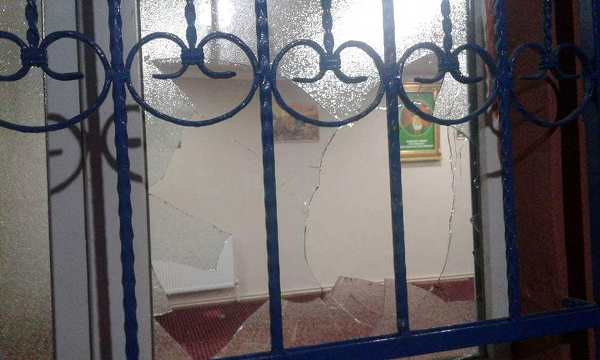 Sultangazi'deki Habibler Cemevi'ne saldırı