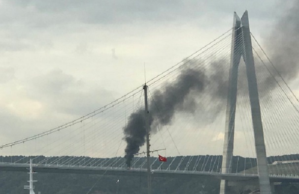 Yavuz Sultan Selim Köprüsü yangın nedeniyle kapatıldı