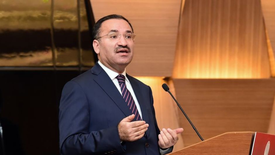 Bekir Bozdağ canlı bomba olan cihatçıları sorguladı: Neden başka dinler arasında böyle bir şey yok da İslam'da var?