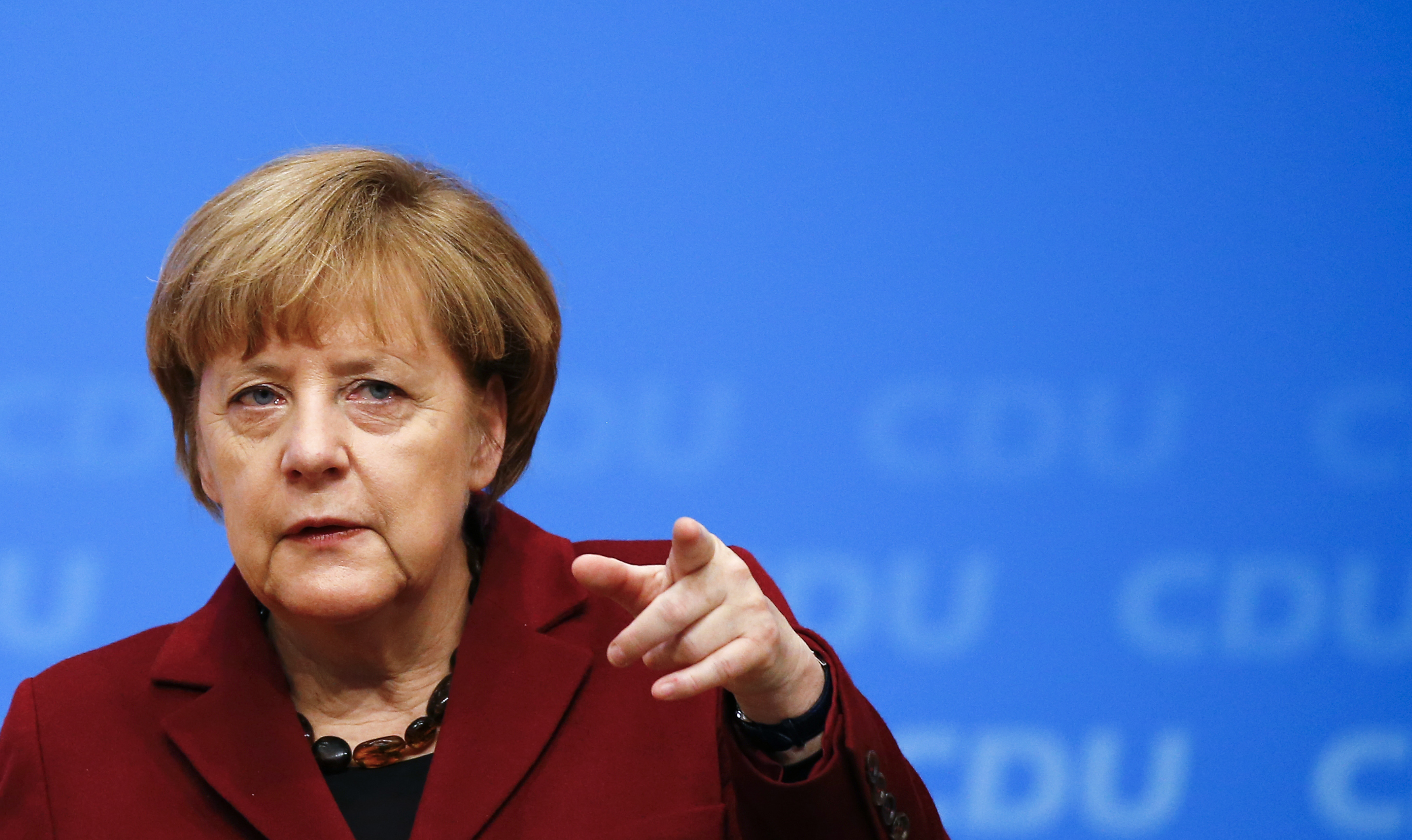 Merkel: İnsanların yeniden oy kullanmasını istemek anlamsız