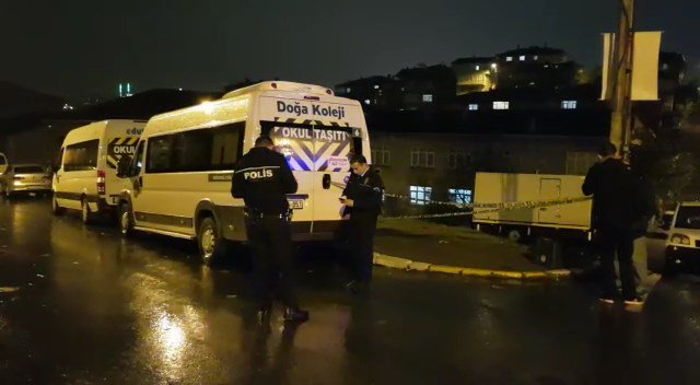 İstanbul'da okul servisine silahlı saldırı: Yaralılar var
