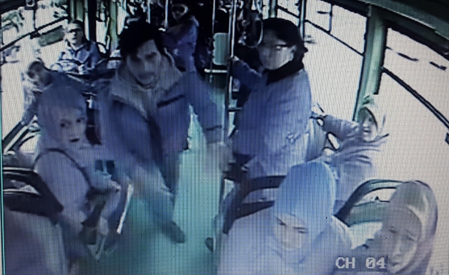 Bursa'da iki kişi otobüs şöförünü dövdü