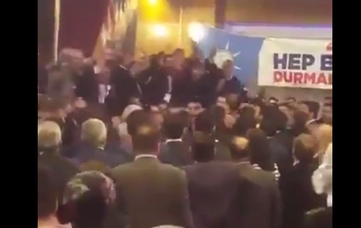 VİDEO | AKP kongresi karıştı: Adaylara 'FETÖ' protestosu