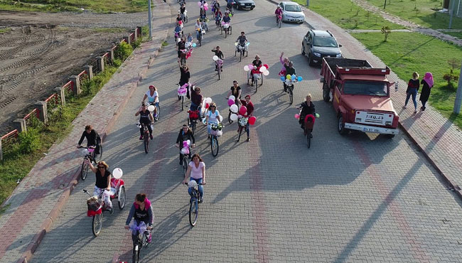 Bisiklete binen kadınlara saldırı: Herkesi tahrik ediyorsunuz