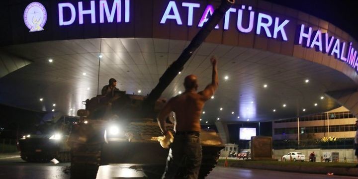 Erdoğan'ın darbe gecesi havaalanı kontrol şefine telefonla söyledikleri ortaya çıktı
