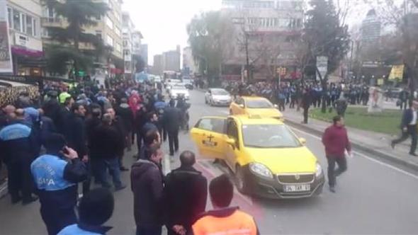 İstanbul'da iki belediyenin zabıtaları arasında gerginlik