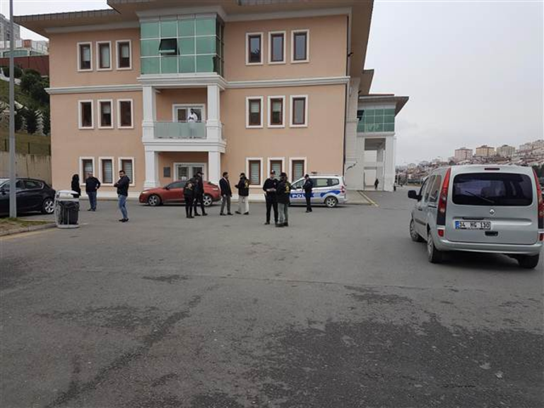 Öğrencisini falçata ile tehdit etti: ‘Hocam psikopat mısınız?’ ‘Evet’