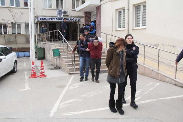 Bursa'da uyuşturucu operasyonu: 25 gözaltı