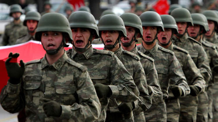 AKP'den 'kısa dönem askerlik' adımı