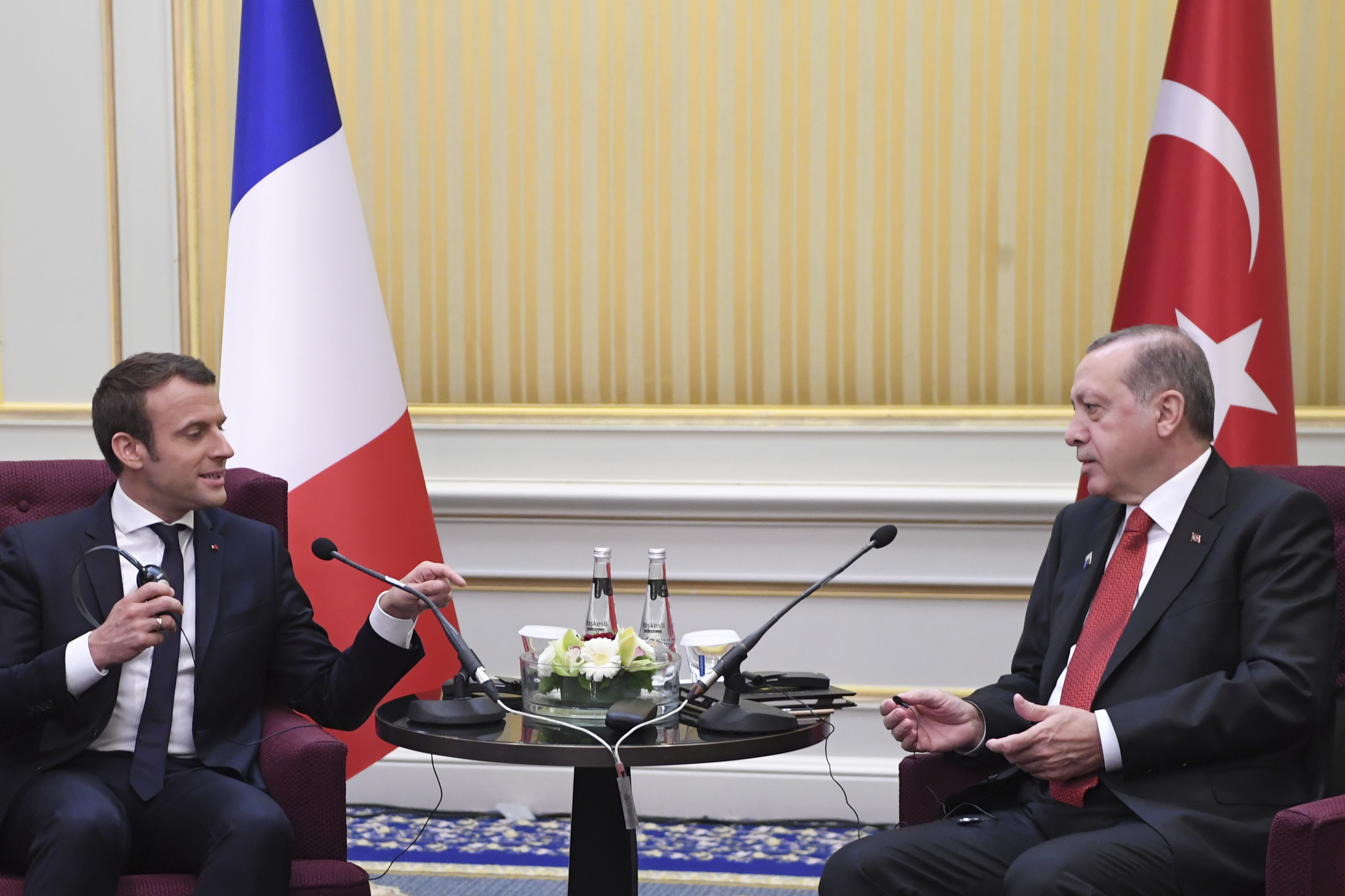 Erdoğan'dan Fransız gazeteciye: Sen FETÖ ağzıyla konuşuyorsun