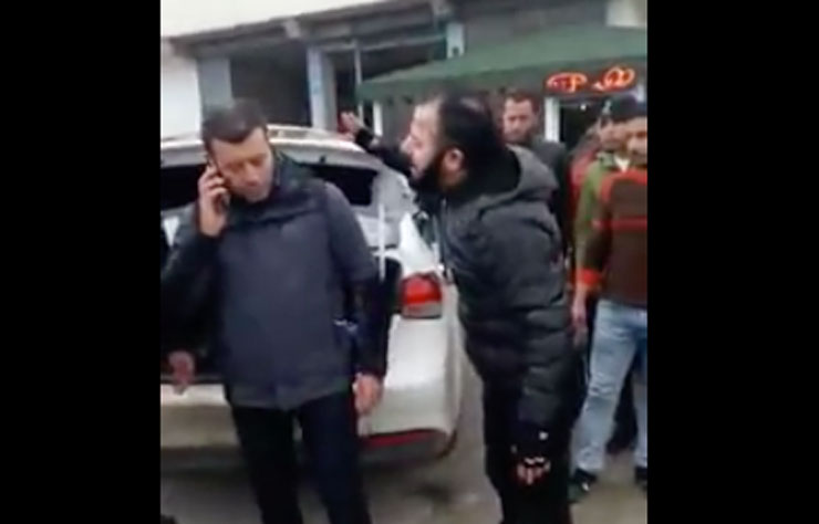 Sınırda harekatı takip eden gazetecilere saldırı ve ölüm tehdidi