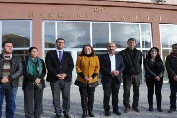 Valilik HDP'li vekilleri protokolden çıkardı