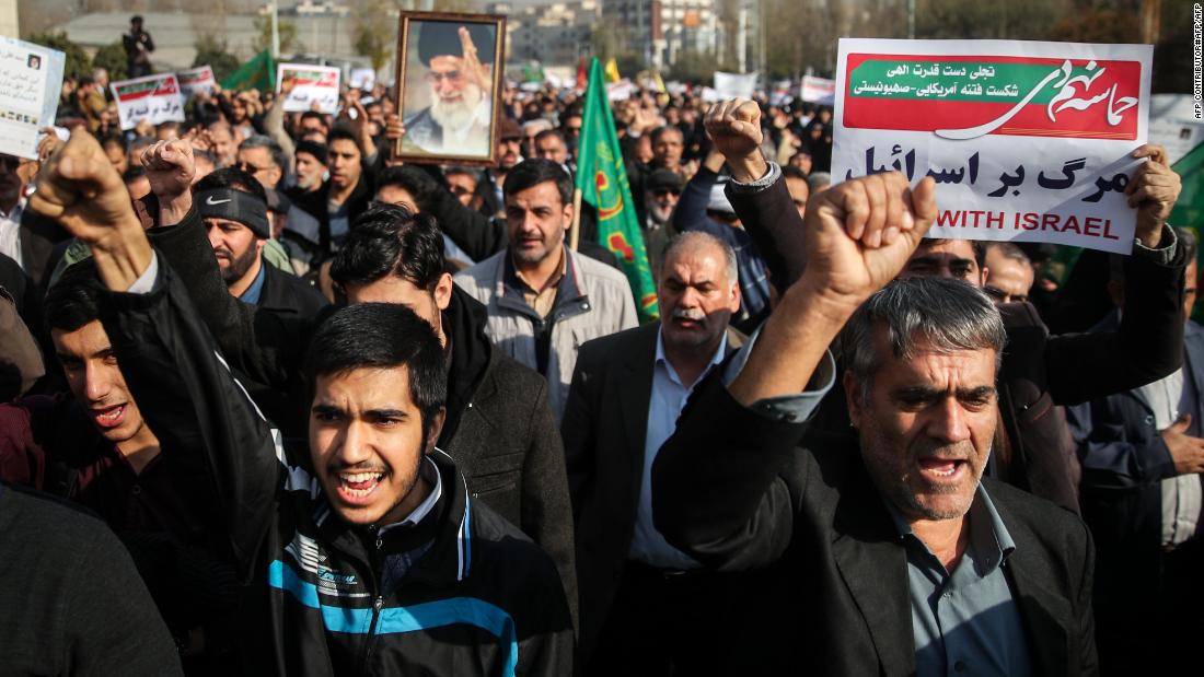 İran'da İslam Cumhuriyeti destekçileri sokağa indi