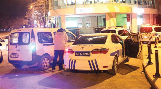 Kadıköy'de banka soygunu girişimi