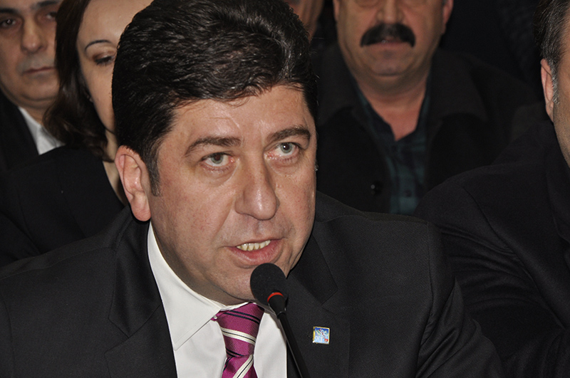 CHP'li Yaşar Tüzün'den bir kurultay açıklaması daha