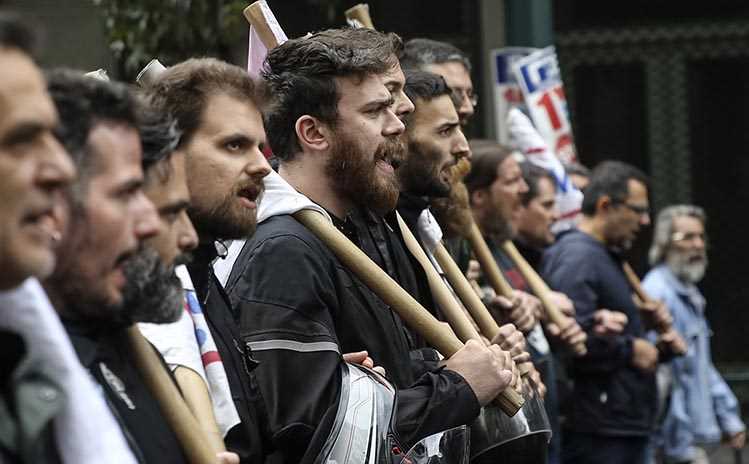 Yunanistan'da işçi sınıfına saldırı düzenlemeleri kabul edildi