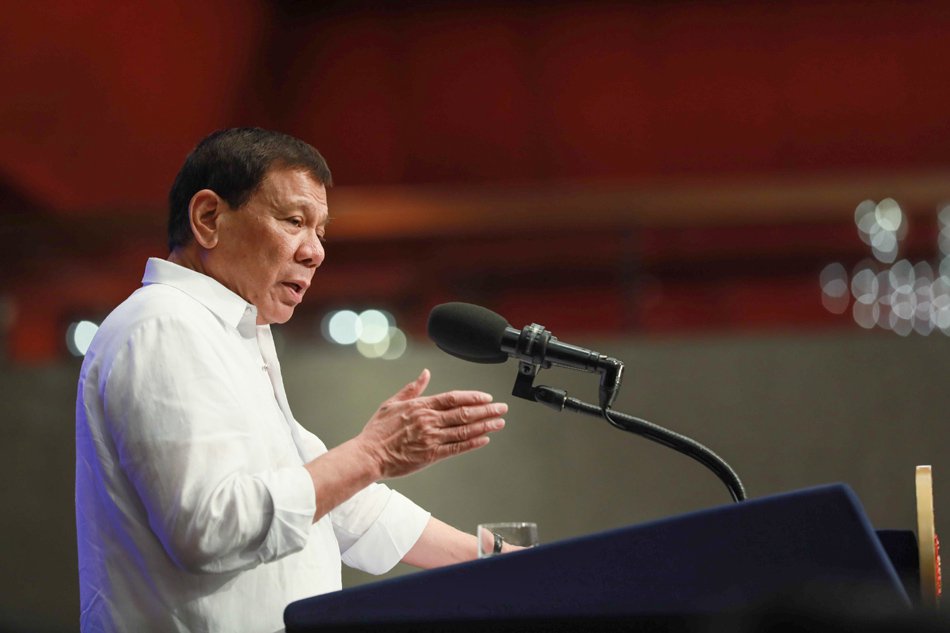 Duterte'den Tanrı çıkışı: Varlığı kanıtlanırsa istifa edeceğim