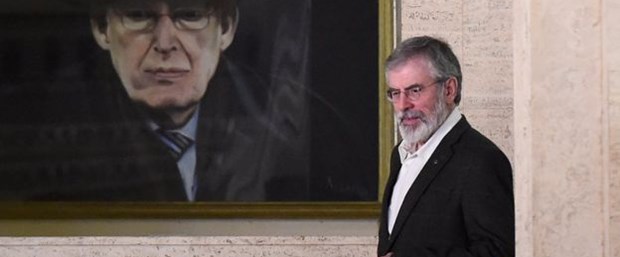 Sinn Fein partisinin genel başkanı Adams görevini bıraktı