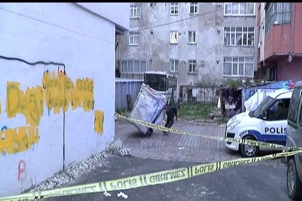 Doktora bıçaklı sopalı saldırı