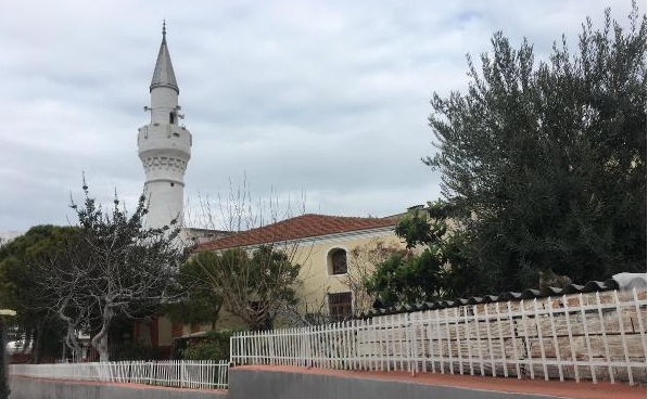 VİDEO | Minareden ezan yerine 'Mardin kapı şen olur' yayını