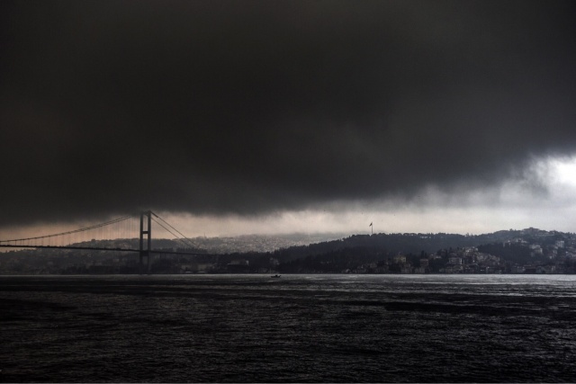İstanbul semalarında ürküten görüntü
