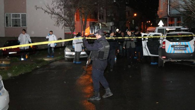 GBT sırasında bıçaklı saldırı: 1 polis hayatını kaybetti