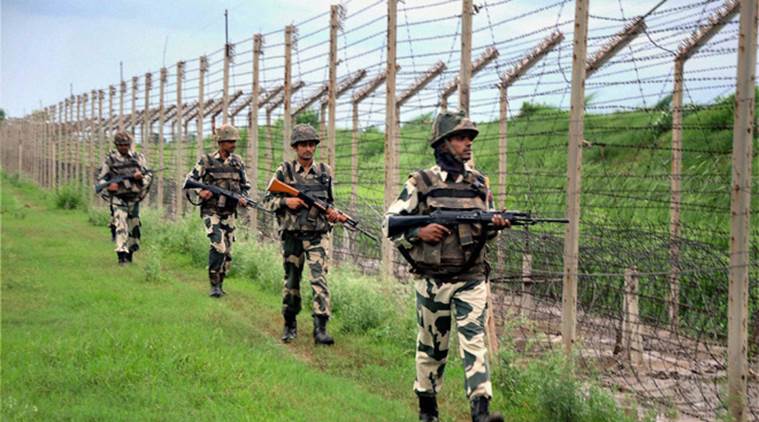 Hindistan ordusu Pakistan'a ateş açtı: 2 asker hayatını kaybetti