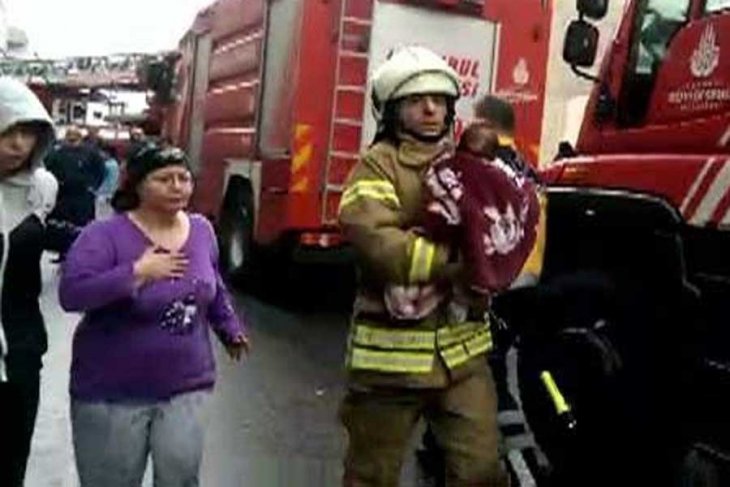 Fatih'te doğalgaz patlaması: 1'i bebek 4 yaralı