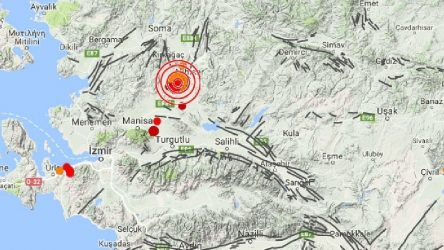 Manisa'da Ege ve Marmara'yı sarsan deprem