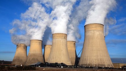 Fransa 14 nükleer santrali kapatıyor