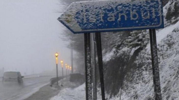 İstanbul'da kar başladı... AKOM'dan uyarı geldi!
