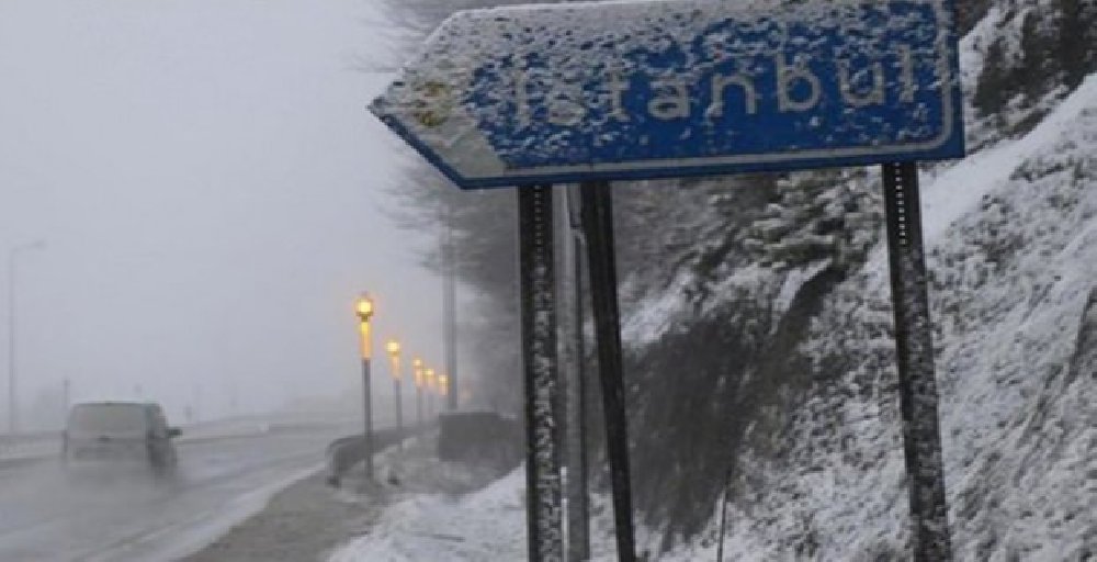 istanbulda-kar-basladi-akomdan-uyari-geldi