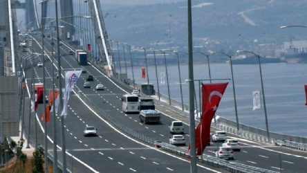 Yavuz Sultan Selim ve Osmangazi köprülerinin geçiş ücretlerine yüzde 14 zam!