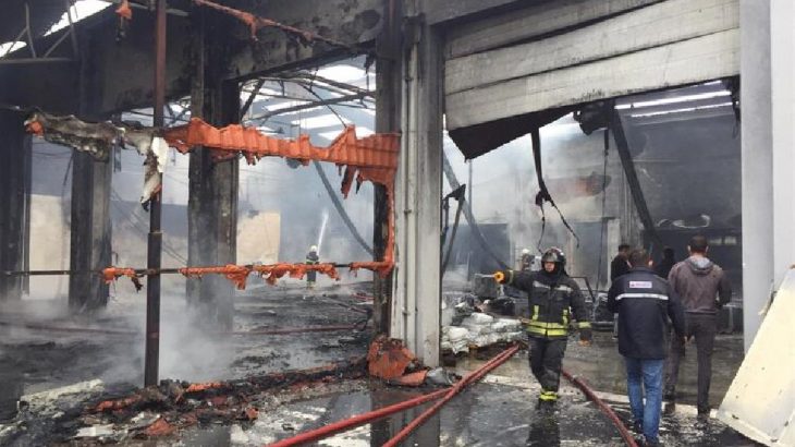Samsun'da, plastik fabrikasında yangın