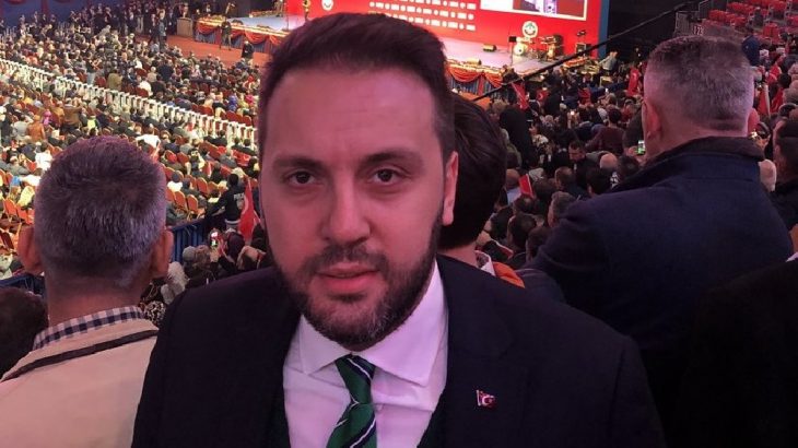 AKP'de bir istifa daha: Davutoğlu'nun ekibine katıldı
