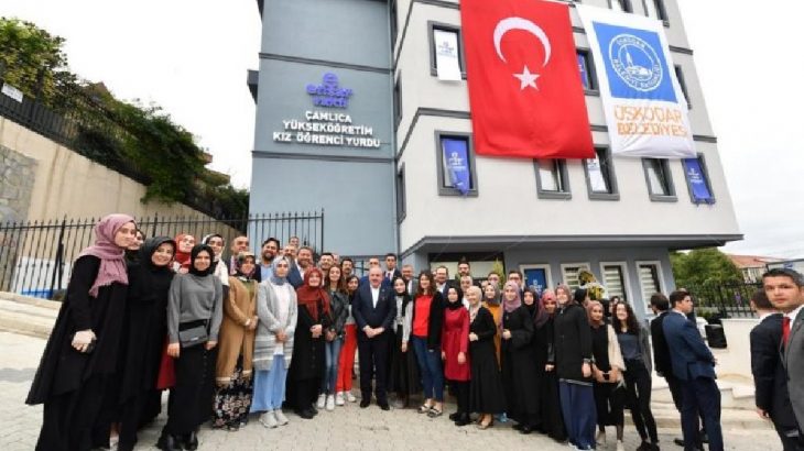 AKP'li Üsküdar Belediyesi'nden Ensar Vakfı'na bedelsiz yurt