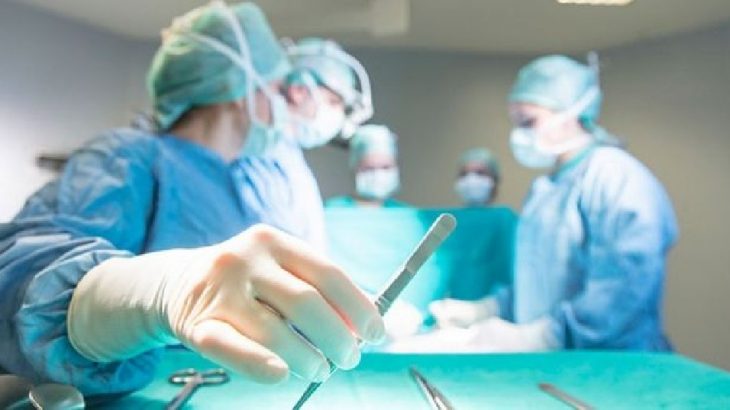 Almanya'da ameliyat olan bir Türk hastanın 'yanlışlıkla' böbreğini aldılar