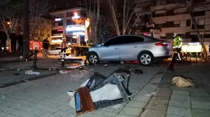 Bağdat Caddesi'ndeki kazada 1'i ağır 3 kişiyi yaralayan sürücü tutuklandı