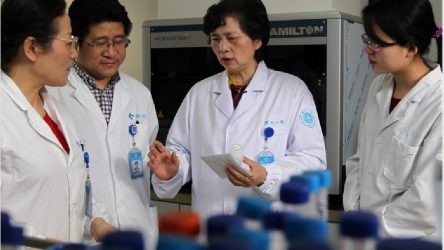 Çinli araştırma ekibi: Koronavirüsü durduran 2 ilaç bulduk