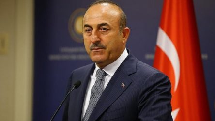 Bakan Çavuşoğlu: Türkiye, Suriye'nin toprak bütünlüğünü savunmaya devam edecek