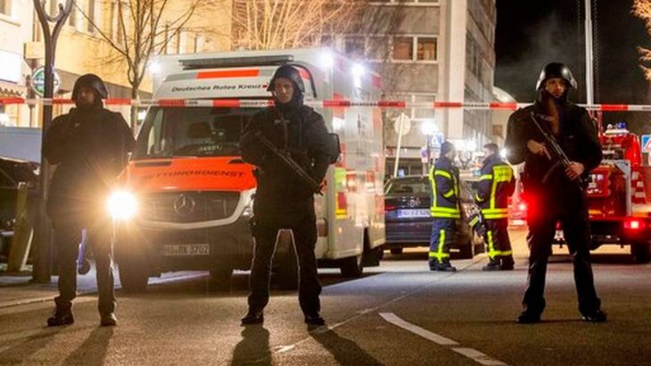 Almanya'da iki kafeye silahlı saldırı: Çok sayıda ölü ve yaralı var