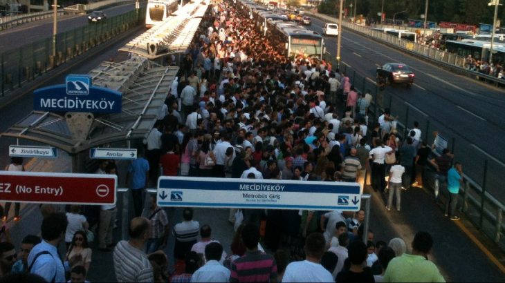 İstanbul Valiliği'nden toplu taşıma kararı