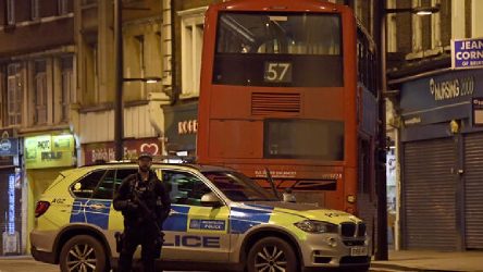 Londra'daki bıçaklı saldırıyı IŞİD üstlendi