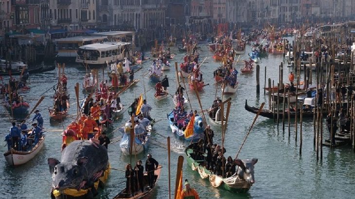 Venedik Karnavalı virüs salgını nedeniyle iptal