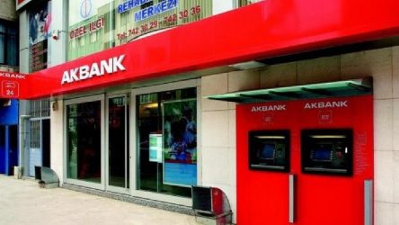 Sistemleri çöken Akbank'tan 'teknik sorun' açıklaması