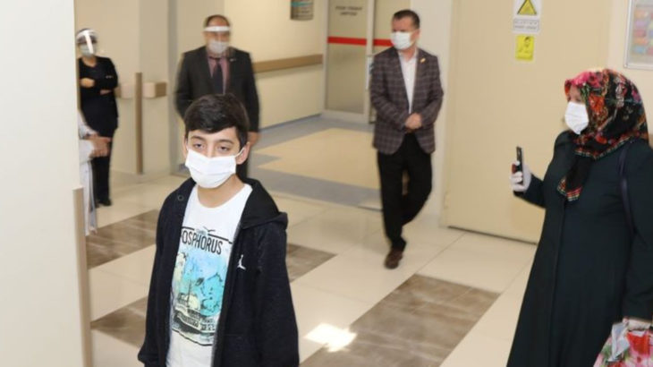 14 yaşındaki Fatih koronavirüsü yendi